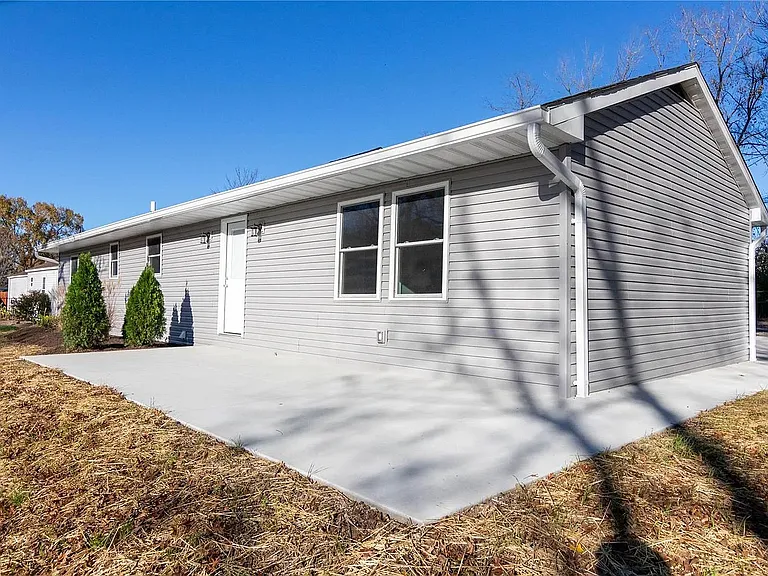 1341 Meadow Dr — Photo 18