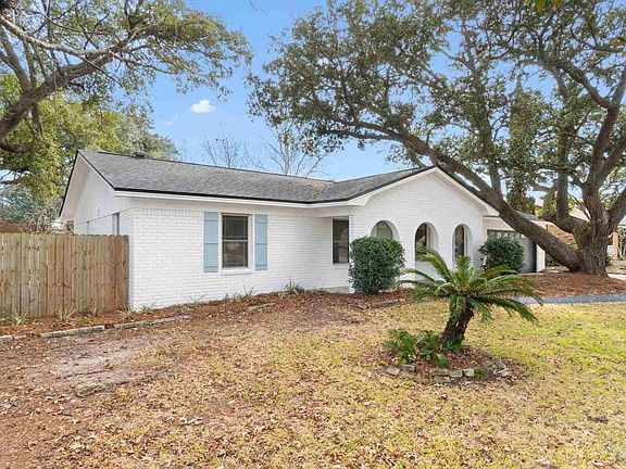 5th image of 1324 El Sereno Pl
