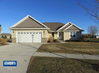 655 Pebblestone Cir, Oneida, WI 54155