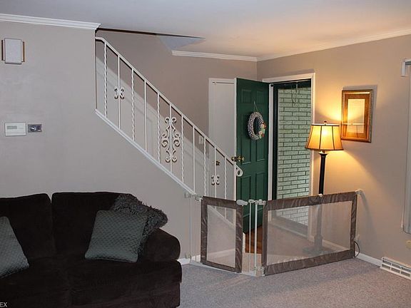 5th image of 1549 & 1553 Robin Ln