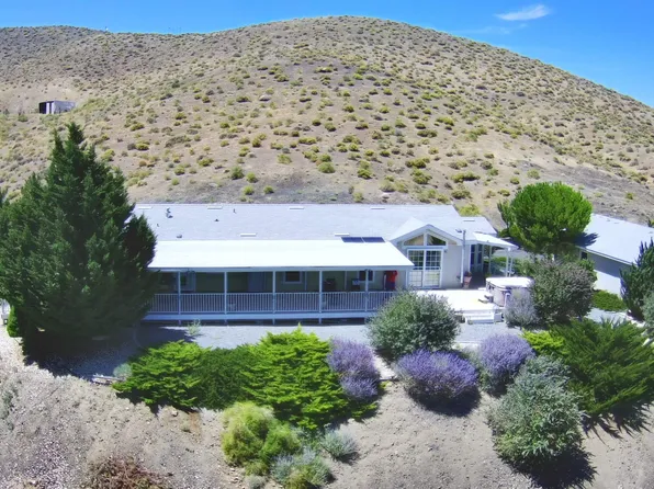 5915 Peek Ave, Silver Springs, NV 89429