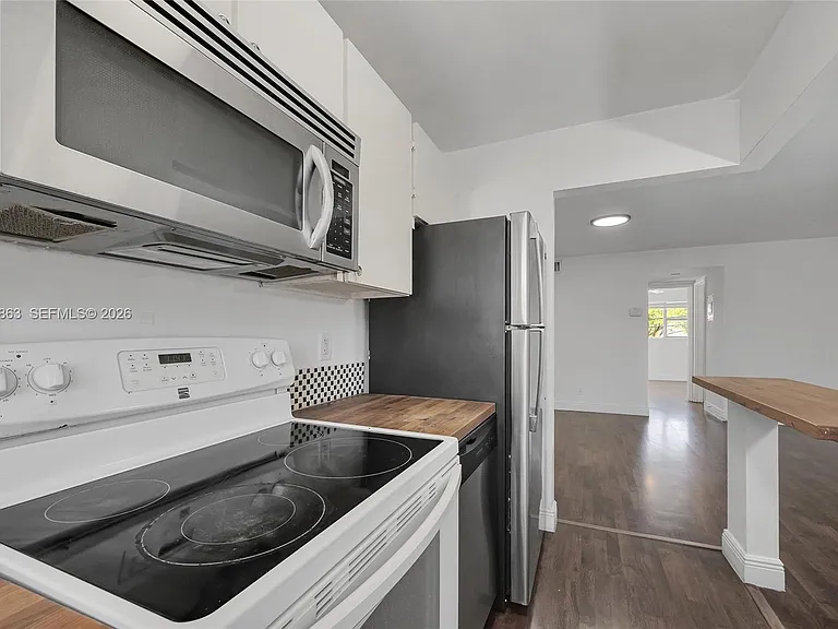 250 Layne Blvd #205 — Photo 20