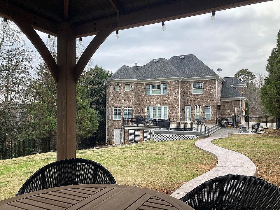 2nd image of 7066 Regatta Ct