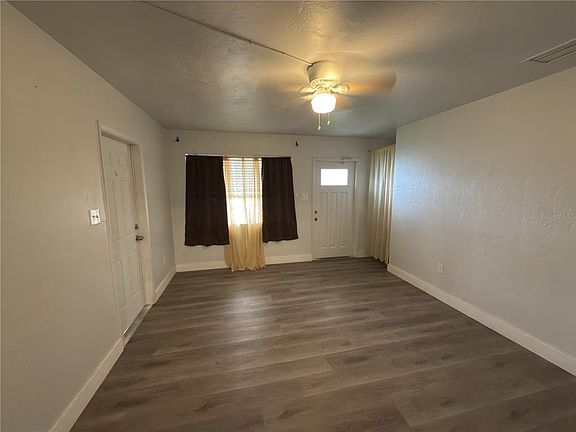 3rd image of 8274 BUMFORD AVENUE