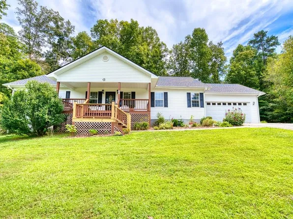 84 Wellborn Branch Dr, Blairsville, GA 30512