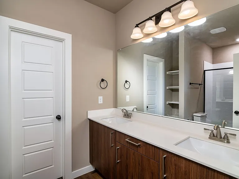 637 Fallow Dr — Photo 3