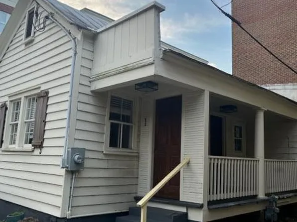 1 Harlem Ct, Charleston, SC 29403