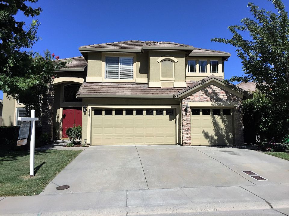1st image of 3887 Meadow Wood Dr