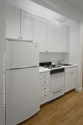 Rented by Copperwood Real Estate | media 35