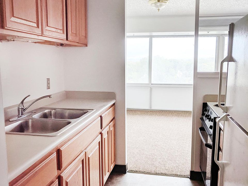 1st image of 2334 Monroe Blvd #809