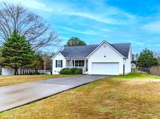 34 Winter Ln, La Fayette, GA 30728