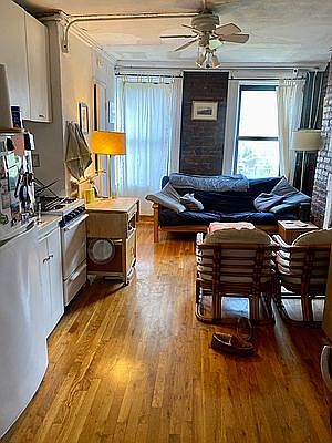 2nd image of 518 E 6th St #15