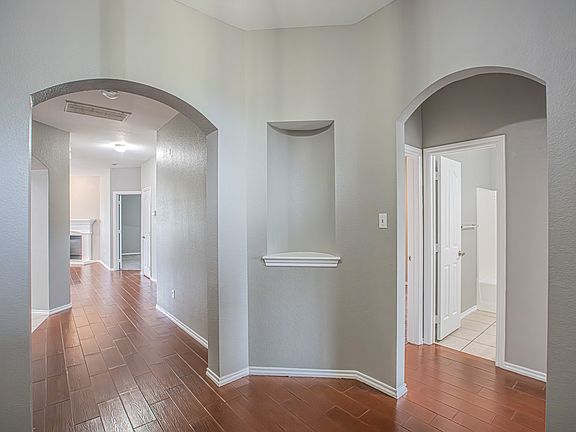 2nd image of 3848 Brandywine Ln