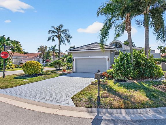 3rd image of 6584 Hampton Cir