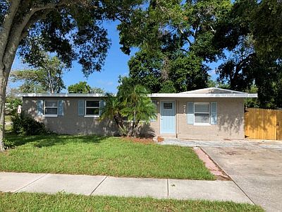1st image of 715 9th Ave N