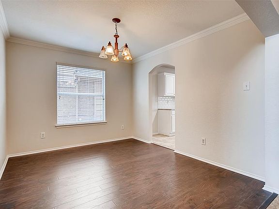 5th image of 9067 Riverfalls Dr