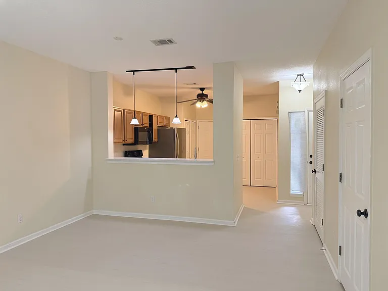 374 Scrub Jay Dr — Photo 8