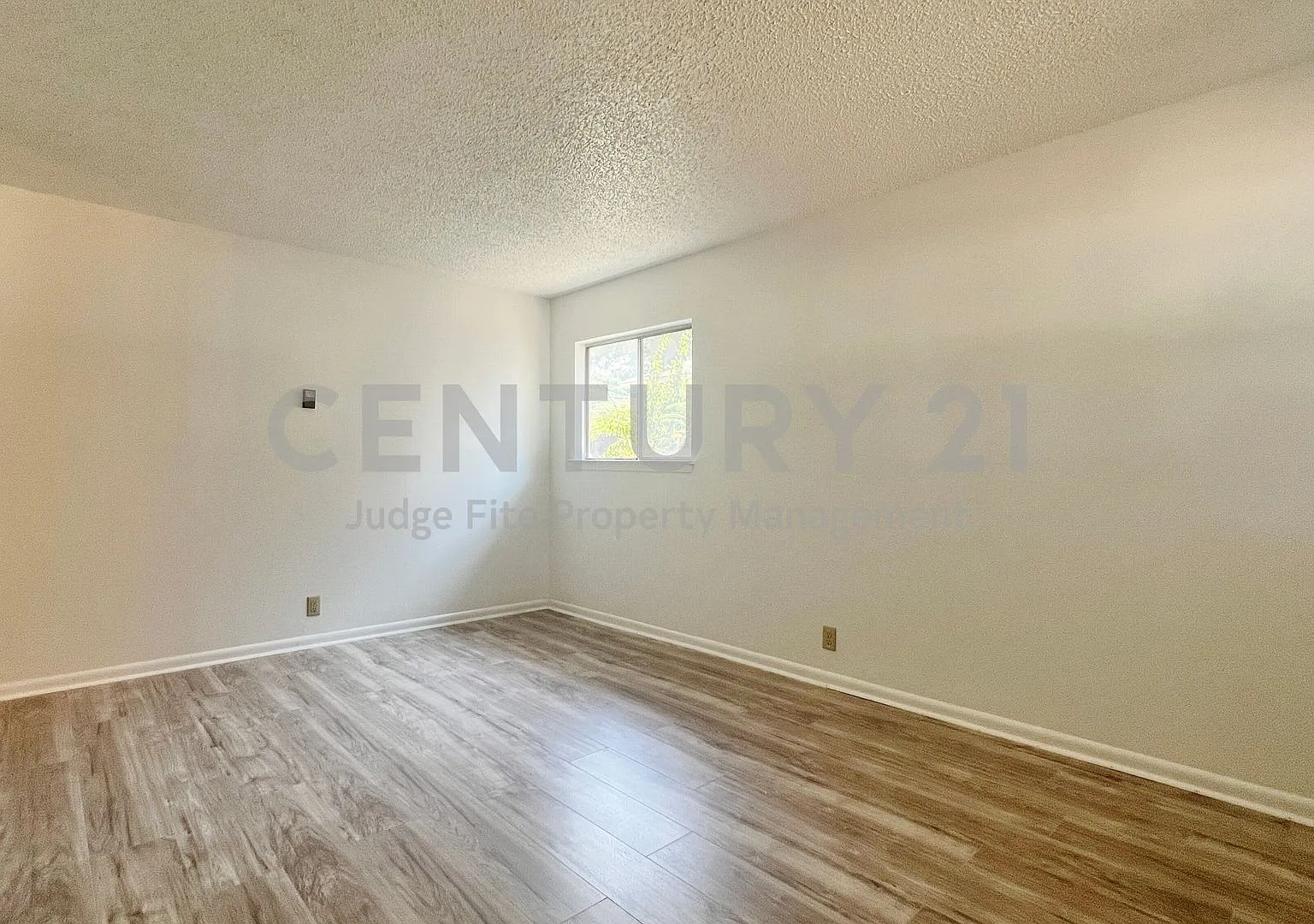 Fantastic 3/1/1 in Fort Worth For Rent! — Photo 2