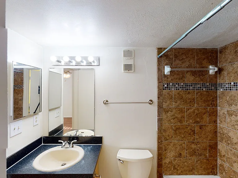 Lakewood Place — Photo 90