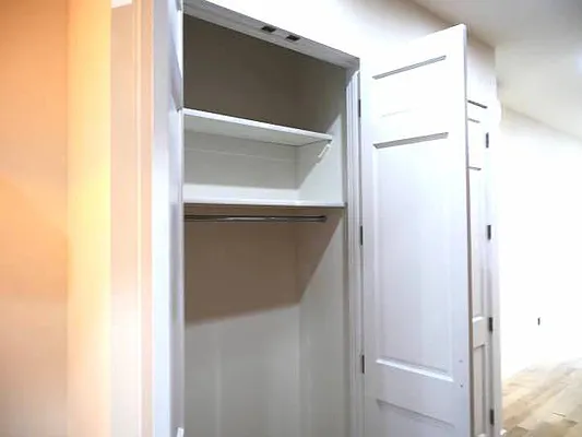 Rented by Premier Metro Realty Corp | media 6