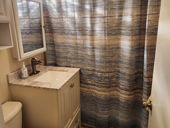 5th image of 4101 W Berteau Ave APT 1B