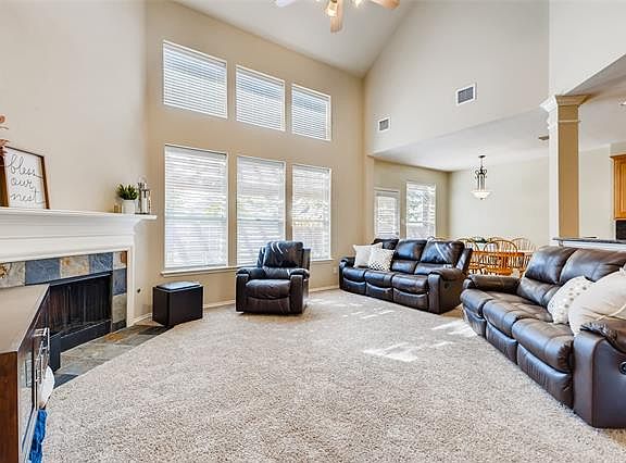 5th image of 713 Twin Valley Dr