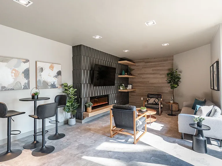 8155 105th St NW — Photo 38