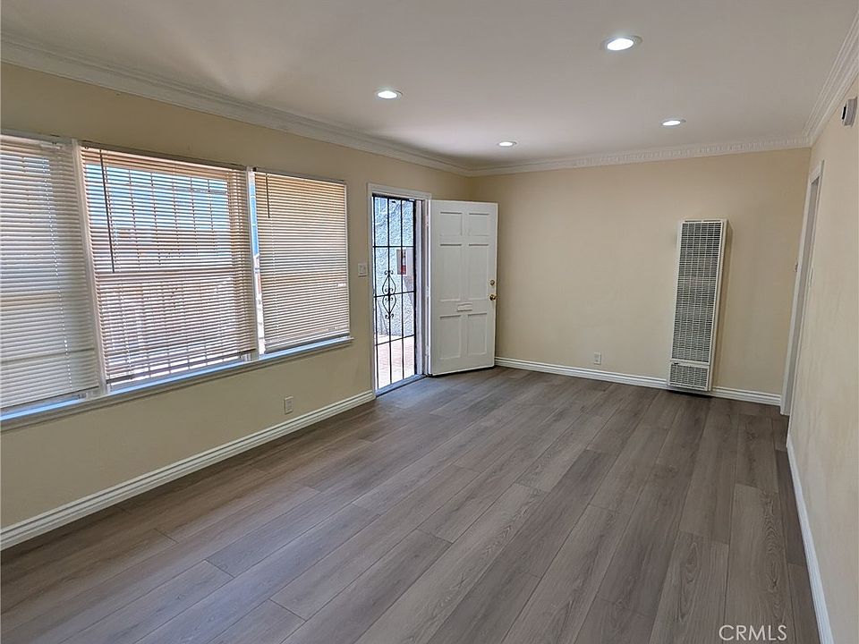 1st image of 216 N Normandie Ave #1/4