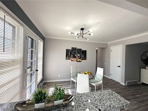 4th image of 4507 E Frontenac Dr