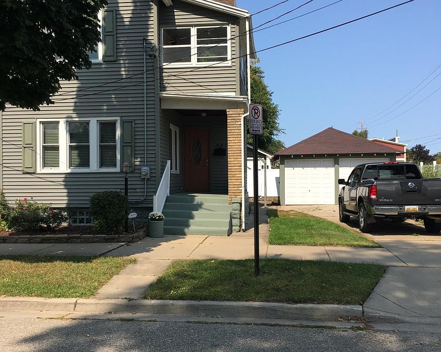 1st image of 607 Jackson St NW