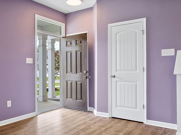 5th image of 8391 Scott Pl