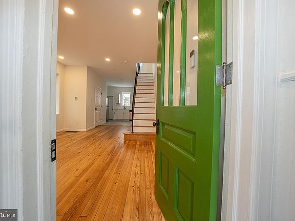 3rd image of 1430 S Paxon St