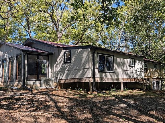 3rd image of 2594 Georgia Rd