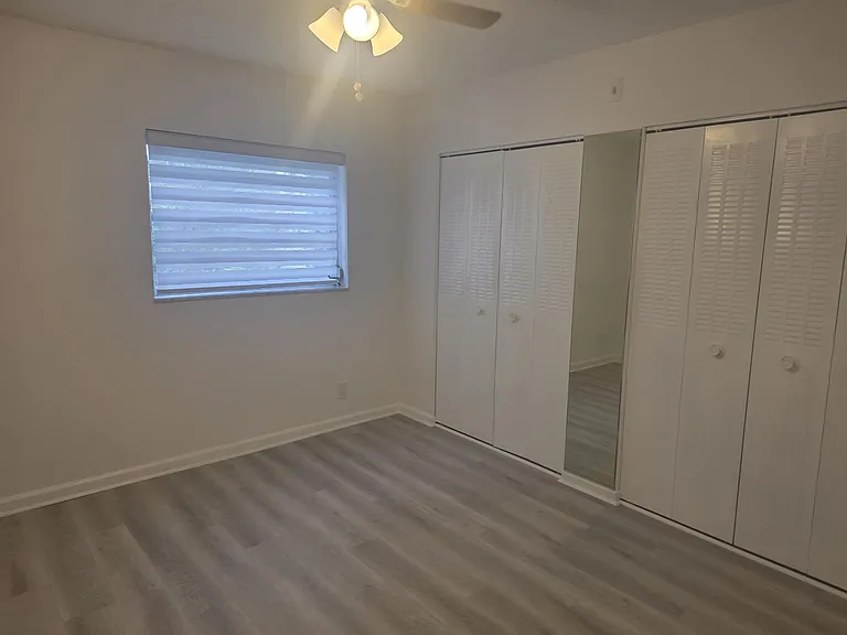959 SE 2nd Ave #204 — Photo 33
