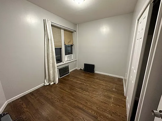 Rented by Premier Metro Realty Corp | media 20