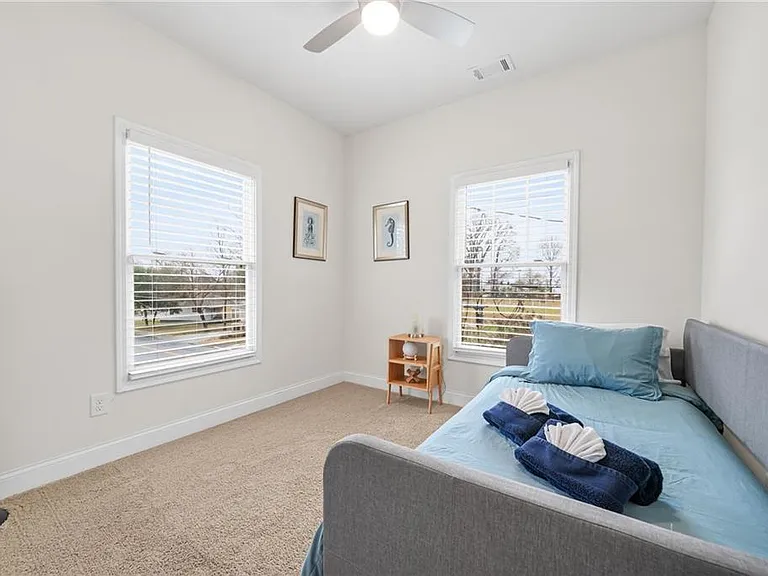 617 Chestnut St — Photo 23