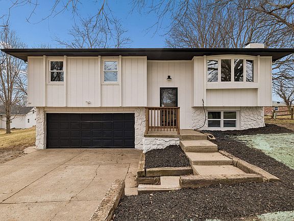 2nd image of 104 Laurie Cir
