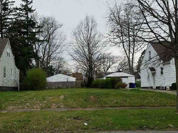 3rd image of 3814 Lee Heights Blvd