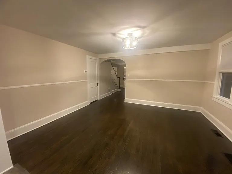 31 W Maple Ave — Photo 10