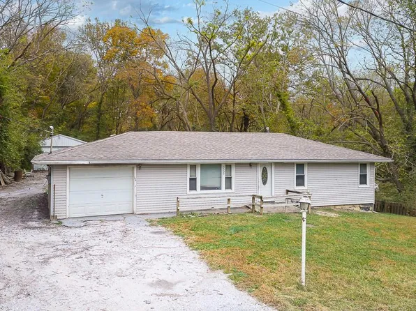 5530 Sloan Ave, Kansas City, KS 66104