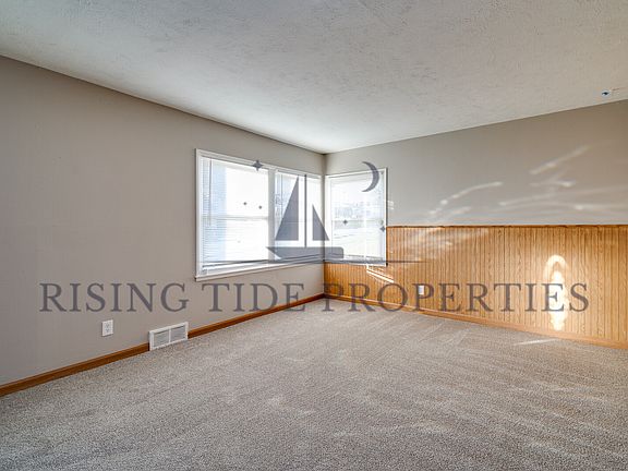 4th image of 2409 Eden Ln