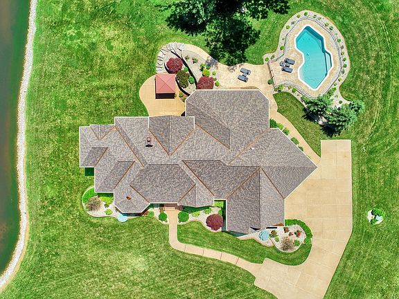 3rd image of 8624 Nealy Ln