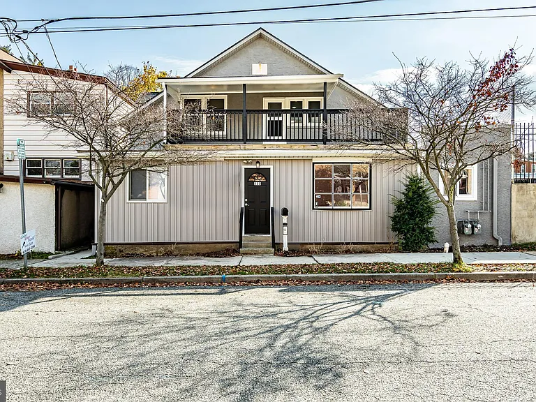 222 3rd Ave — Photo 28
