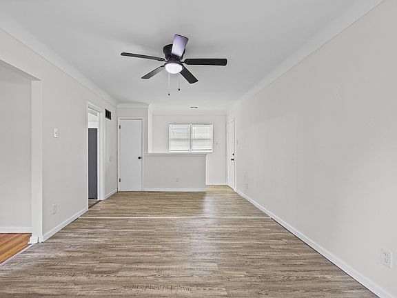 5th image of 10325 Lookaway Dr