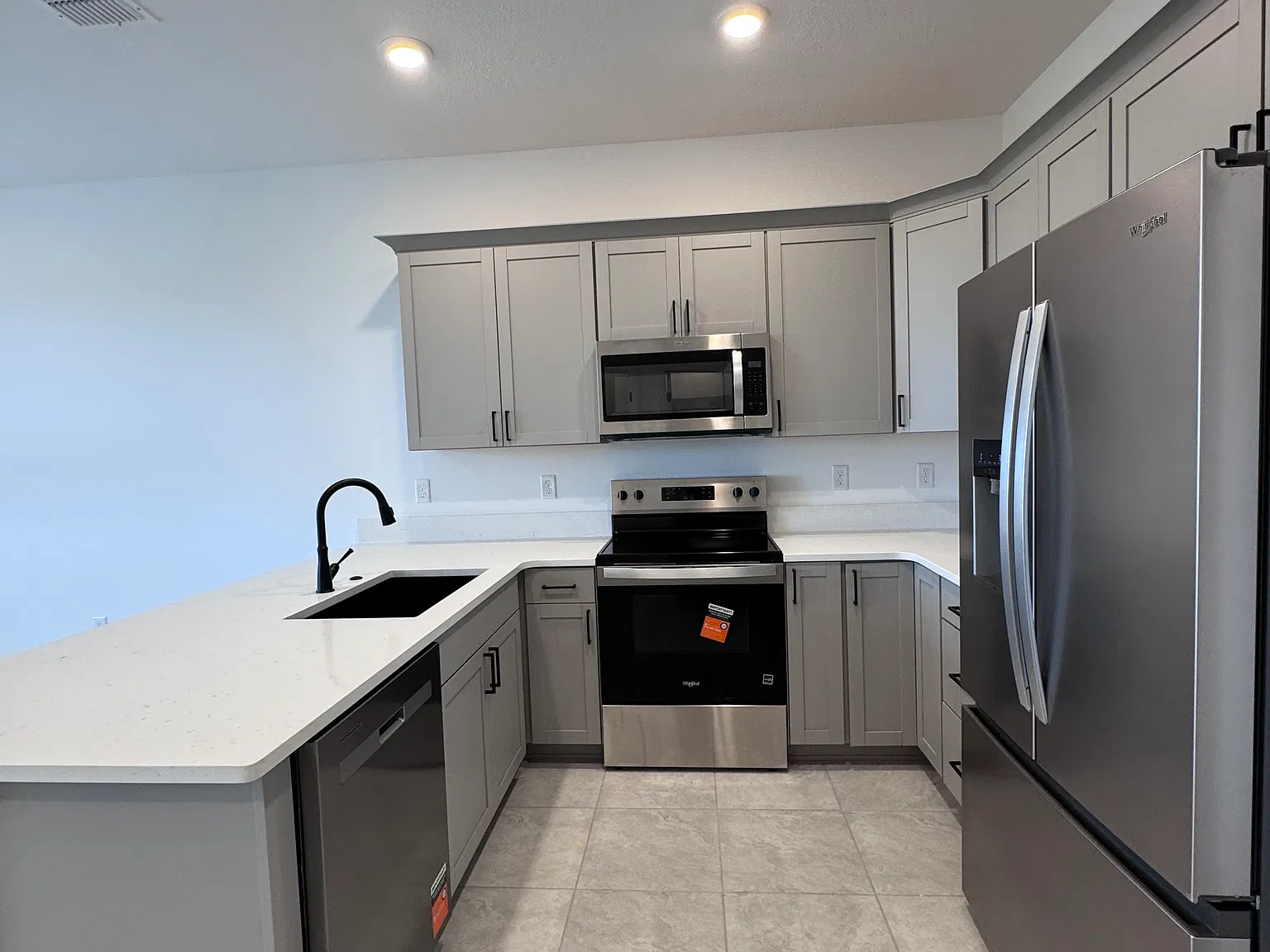 3 bed, 2.5 bath, 1551 sqft, $1,900 — Photo 3