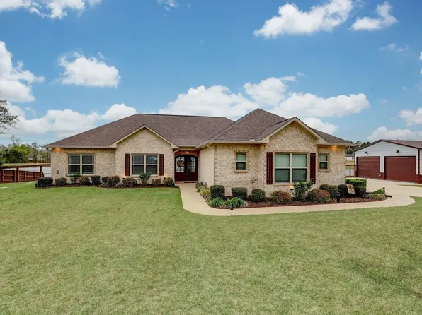 8 Lewis Ln, Texarkana, TX 75501