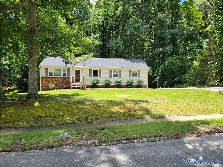 2123 Chestnut Oaks Rd — Photo 1