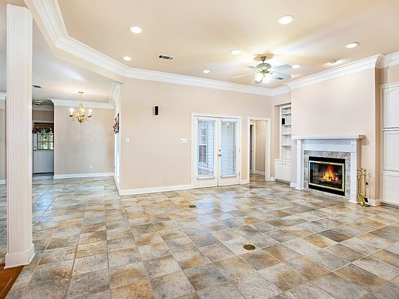 5th image of 16538 Jefferson Oaks Dr