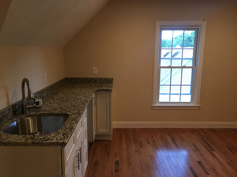 11 Richmond Ave #2 — Photo 6