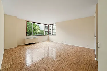 Rented by RELO REDAC INC.